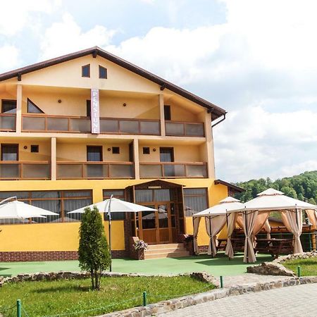 Hotel Pensiunea Nicol Valea Iasului Exteriér fotografie