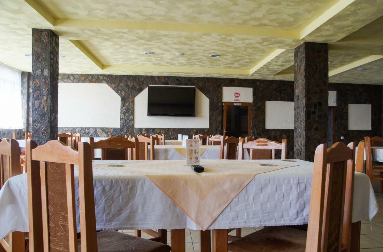 Hotel Pensiunea Nicol Valea Iasului Exteriér fotografie