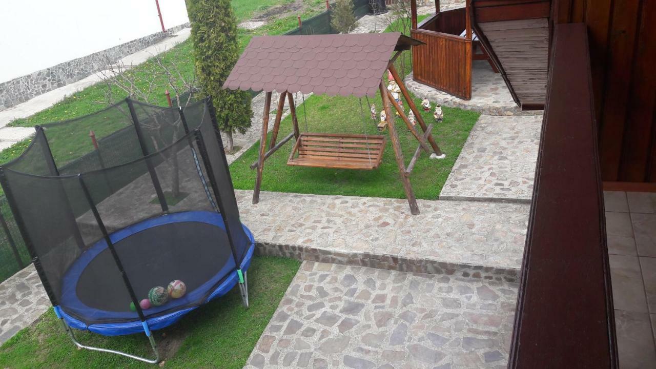 Hotel Pensiunea Nicol Valea Iasului Exteriér fotografie